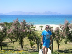 Andreas Graf am Strand beim Magic Life Club auf Kos