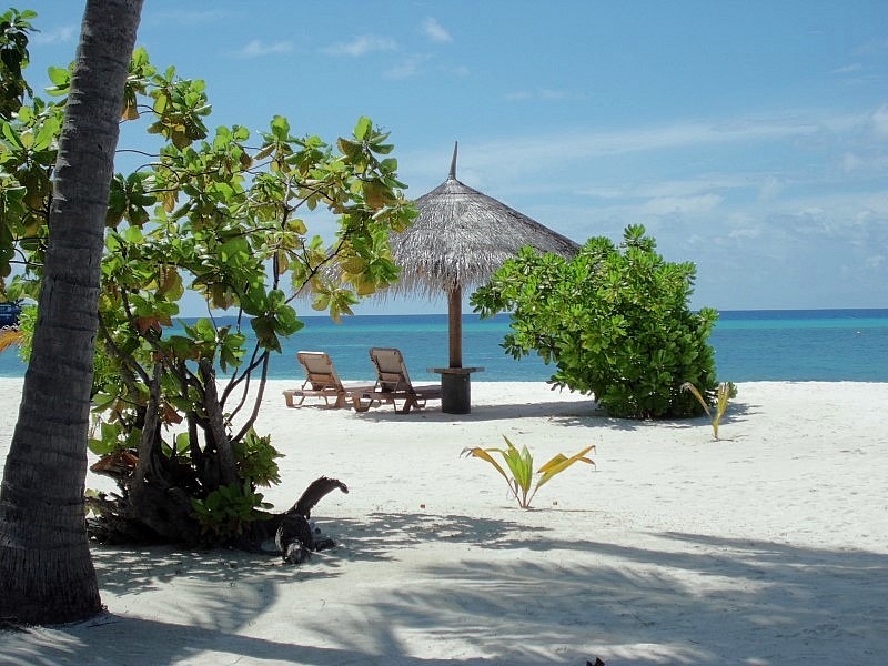 Weißer Strand auf den Malediven